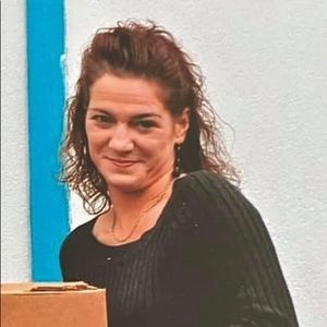 Meet your Posher, Hope